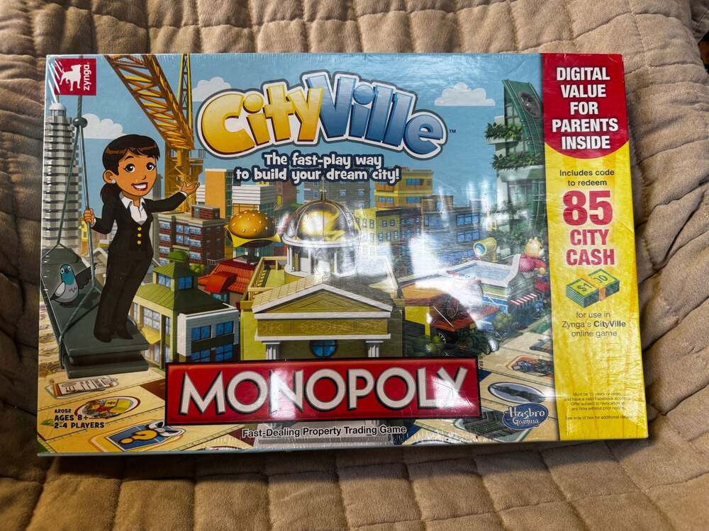 NEW Sealed Hasbro CityVille Monopoly Board Game